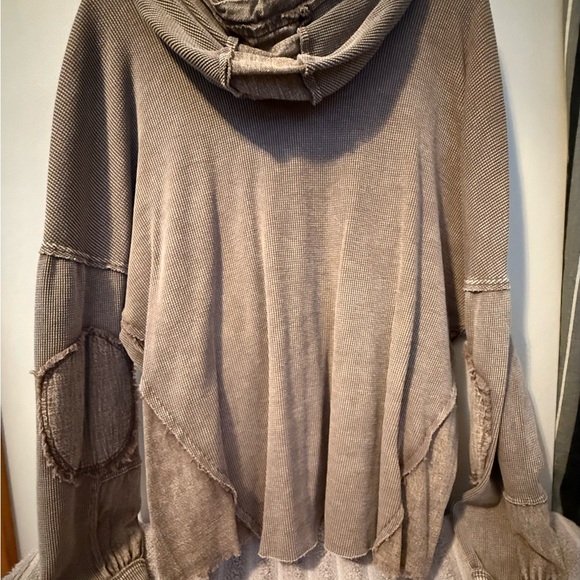 Easel Shirt Jacket Top - Picture 5 of 8